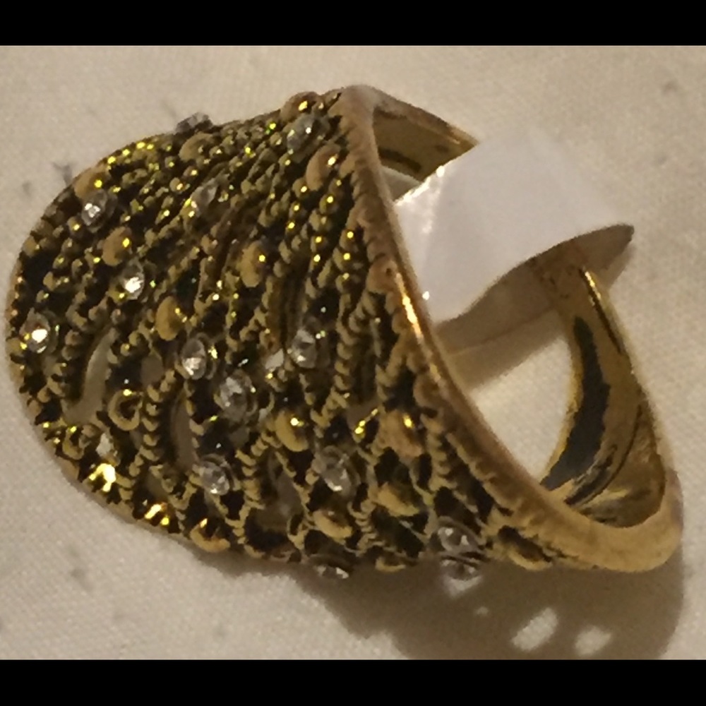 Finger Ring - Picture 2 of 4